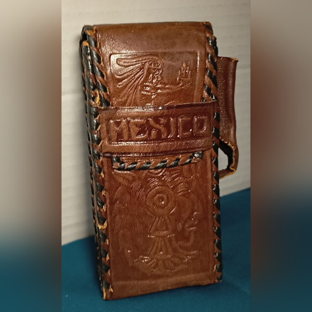 😲 Vintage Hand-Tooled Leather Case from Mexico